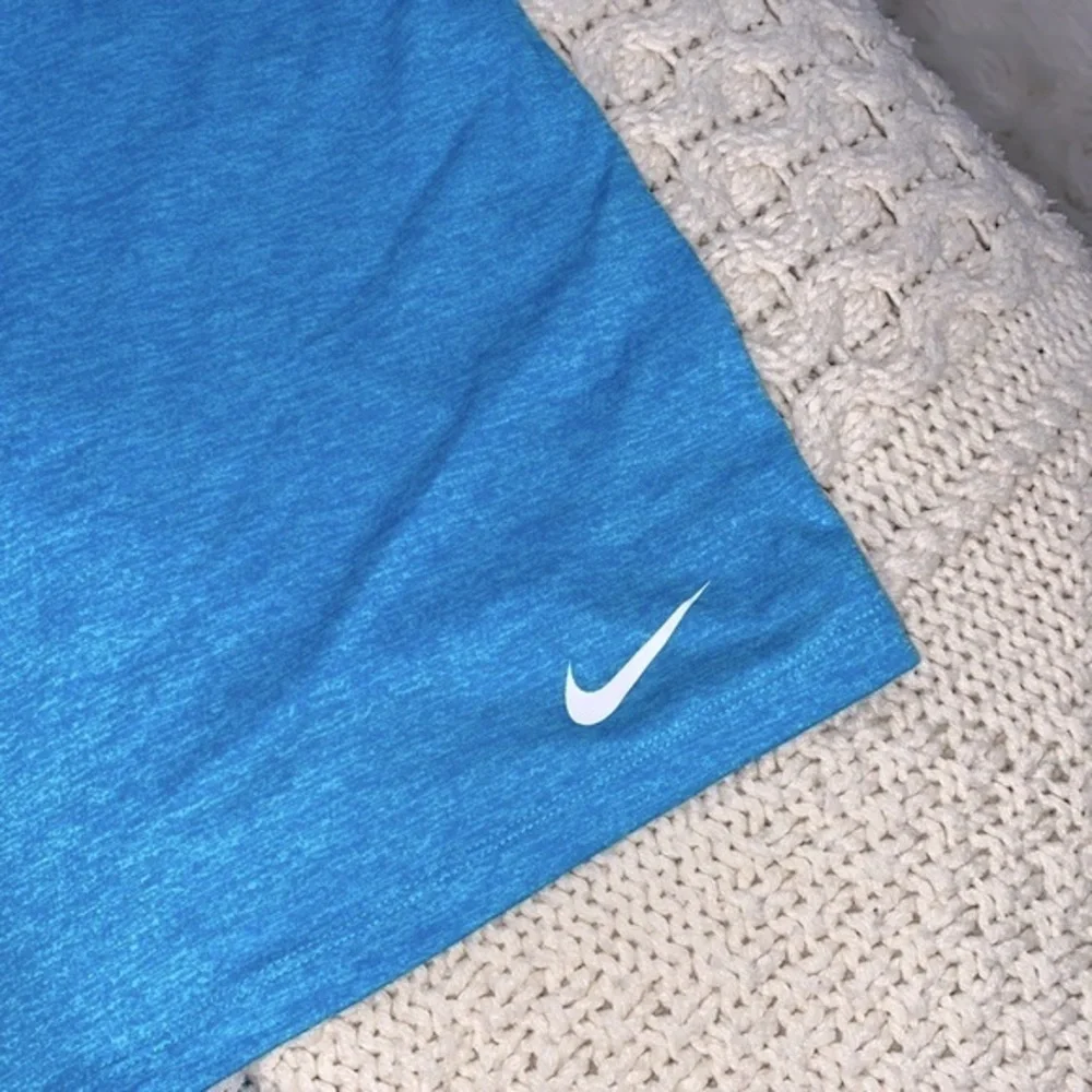Nike Dri fit turquoise tank top size medium